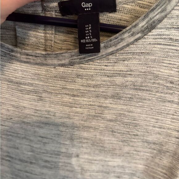 GAP Gray A-Line Dress with 3/4 Sleeves - Picture 4 of 6